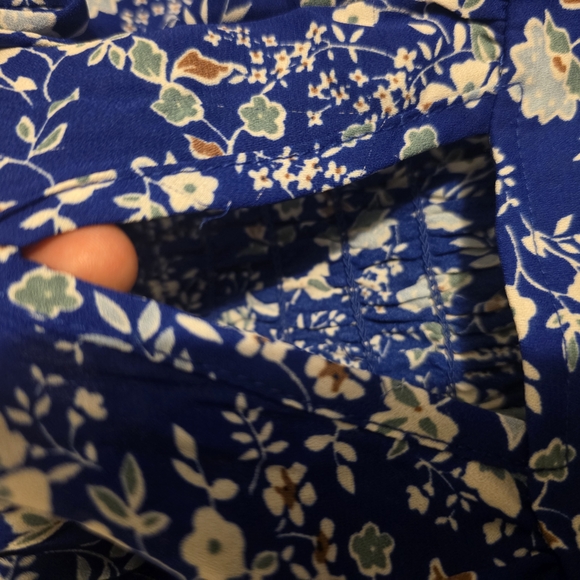 Sienna Sky Blue and Cream Puff Sleeve Blouse - Picture 4 of 7